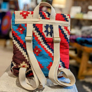 Mochila azteca roja y multicolor